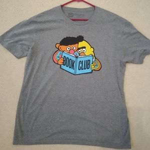 Bert and Ernie Book Club Unisex XL t-shirt.  Grey cotton/poly blend.